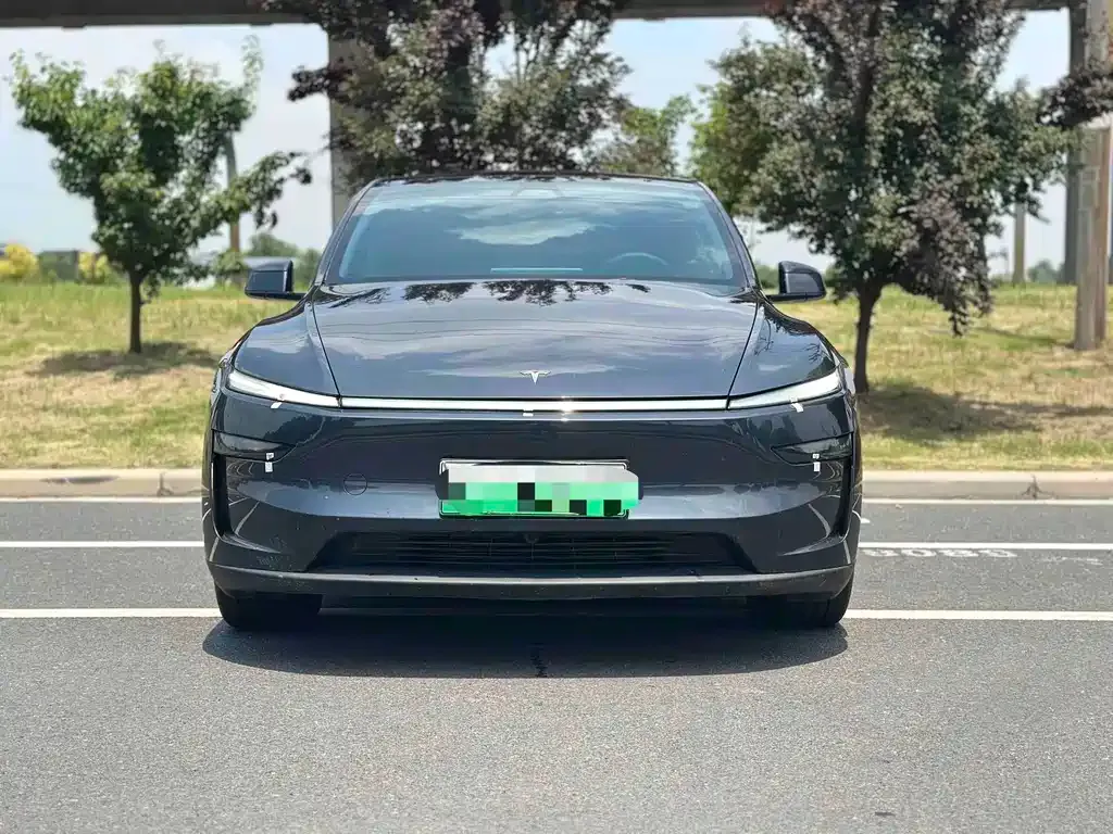 Tesla Model Y — фото 7