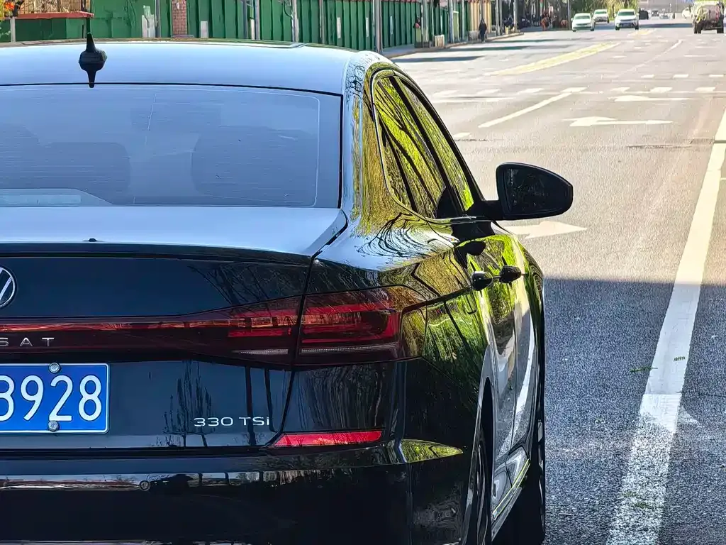 Volkswagen Passat — фото 2