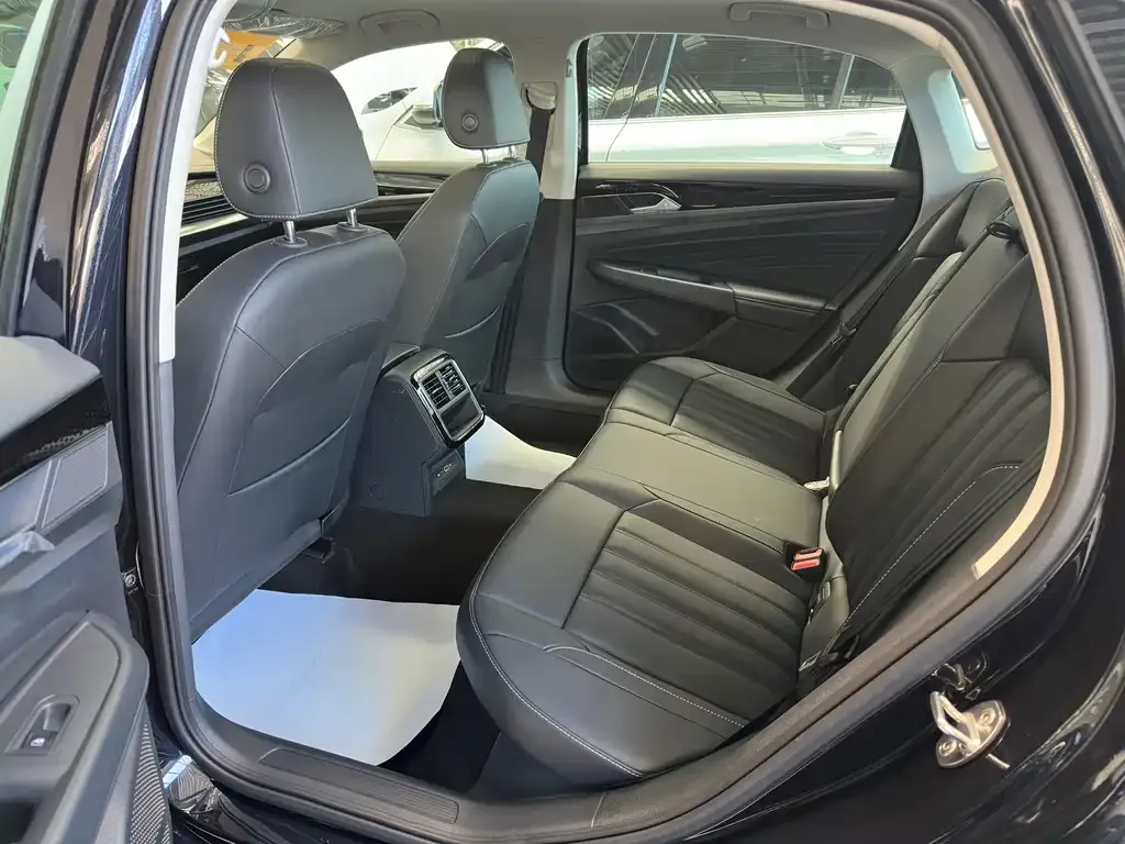 Volkswagen Passat — фото 2