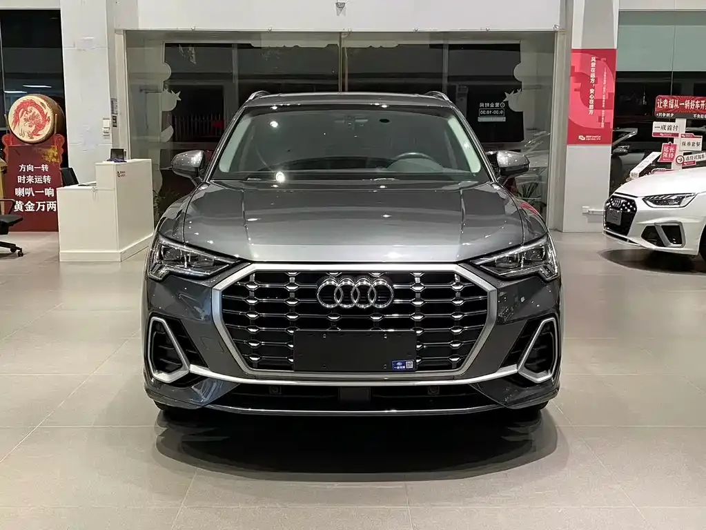Audi Q3 — фото 8