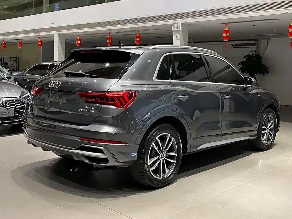 Audi Q3 — фото 10