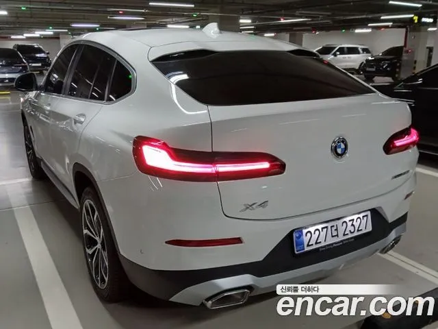 BMW X4 — фото 4