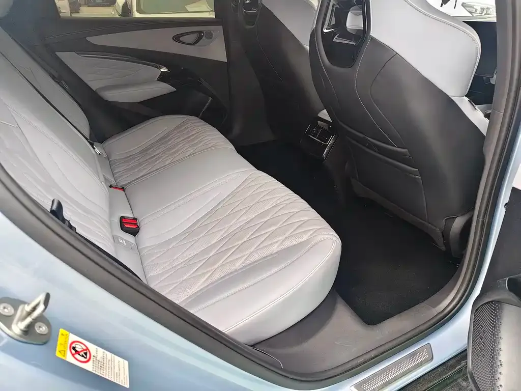 BYD Seal — фото 2