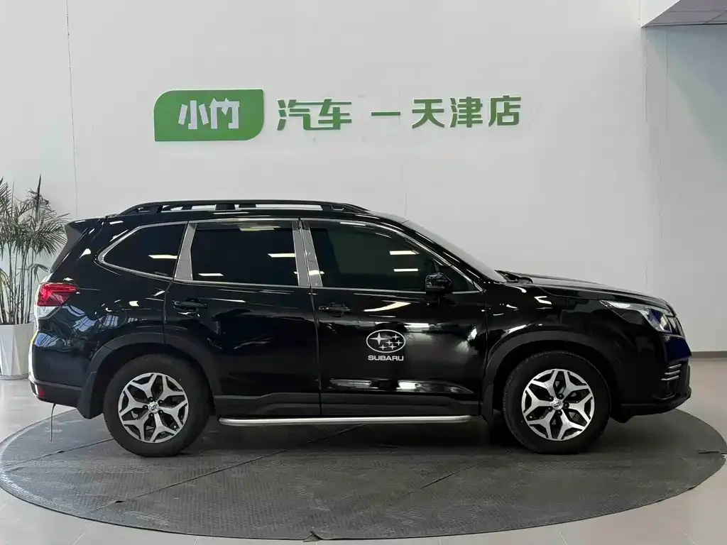 Subaru Forester — фото 4