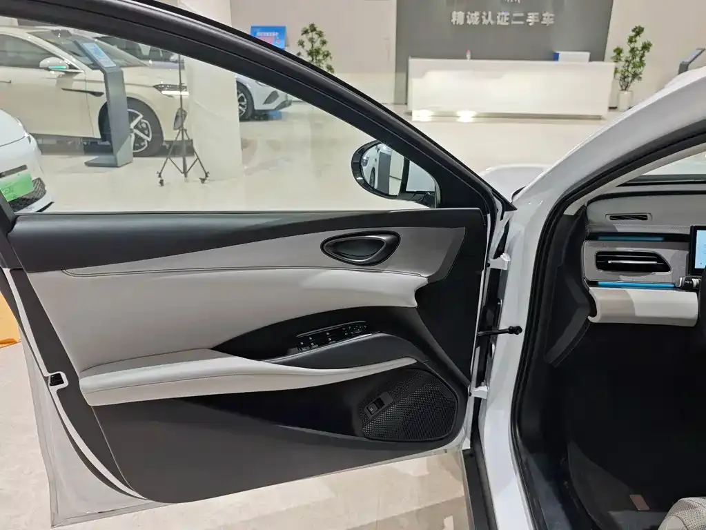 BYD Seal 06 DM-i Touring — фото 2