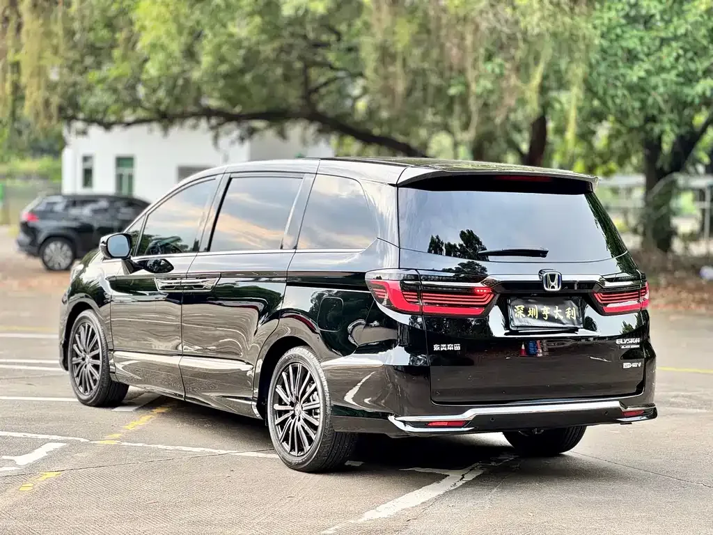 Honda Elysion — фото 7