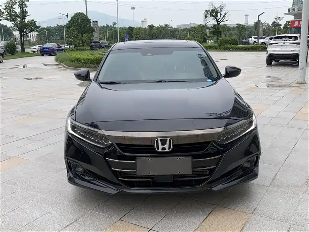 Honda Accord — фото 7