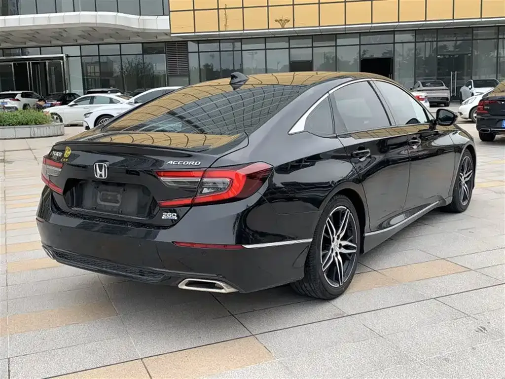 Honda Accord — фото 2