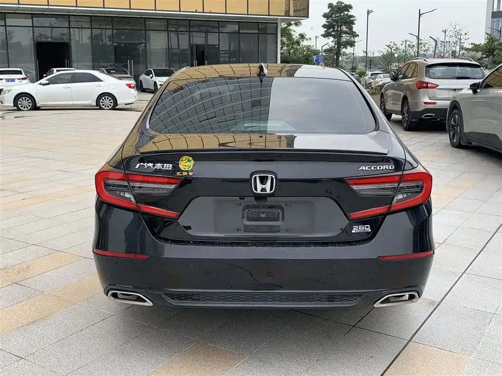 Honda Accord — фото 4