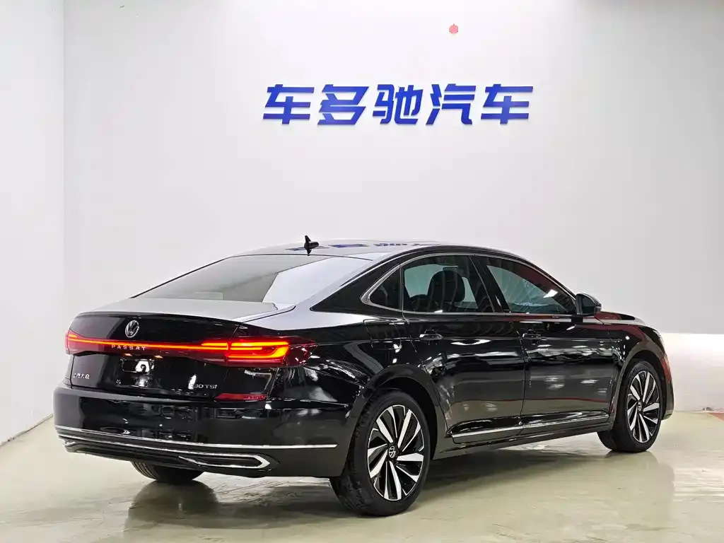 Volkswagen Passat — фото 3