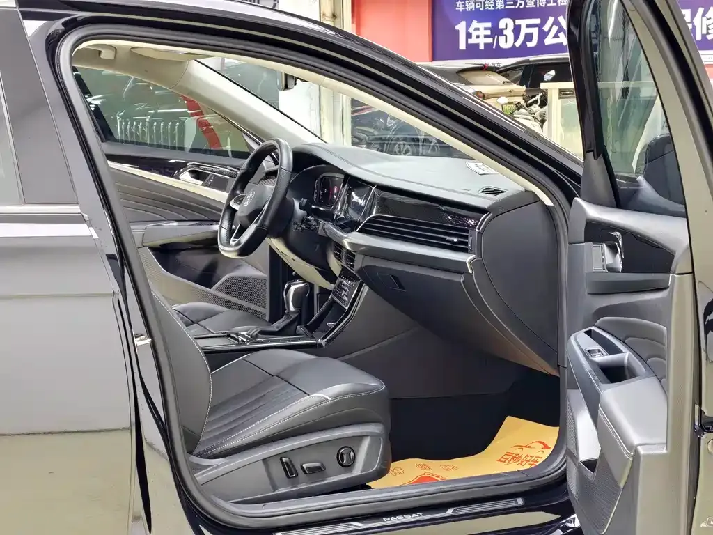 Volkswagen Passat — фото 10