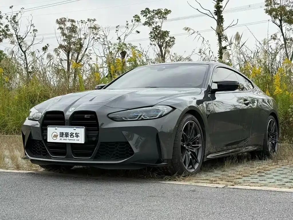 BMW M4 — фото 1