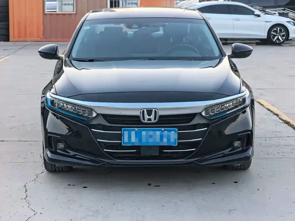 Honda Accord — фото 7