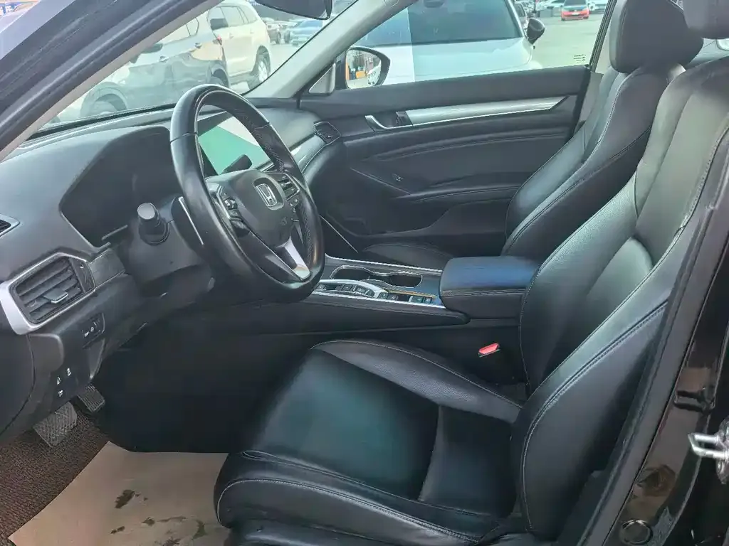 Honda Accord — фото 6