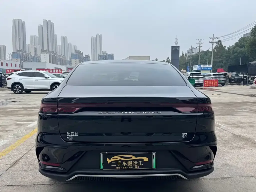 BYD Han — фото 10