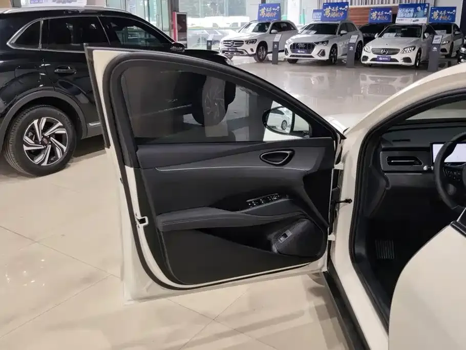 BYD Seal 06 DM-i Touring — фото 9