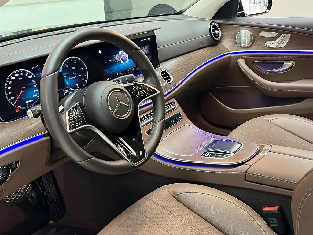 Mercedes-Benz E-Class — фото 10