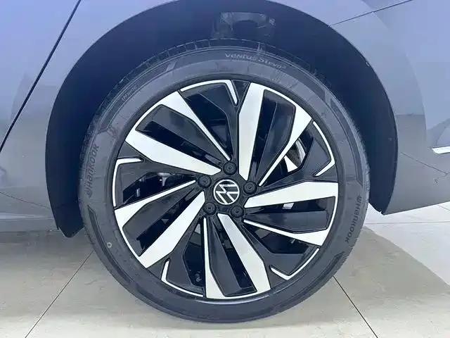 Volkswagen Passat — фото 10
