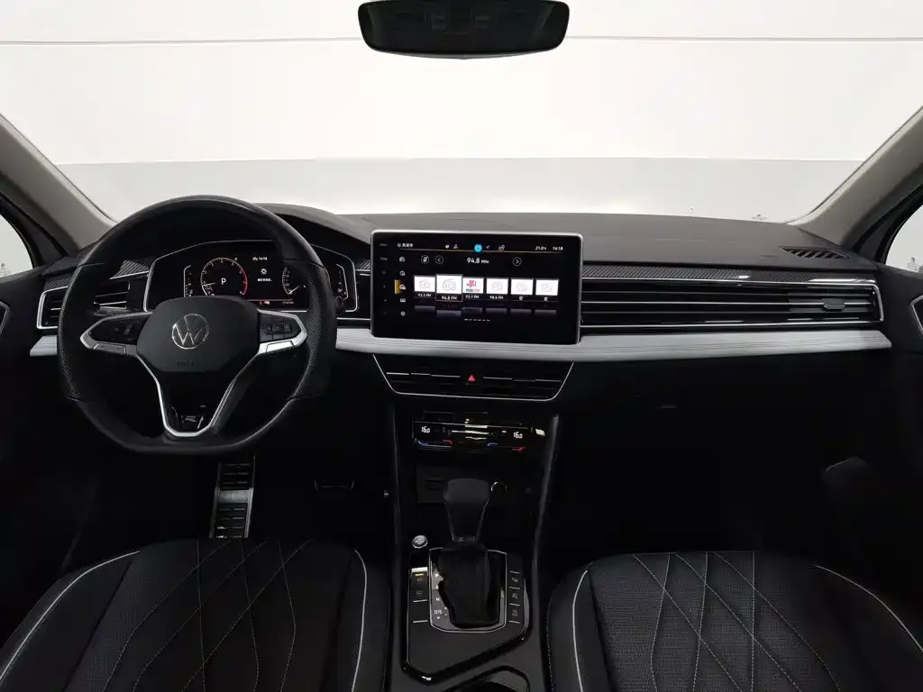 Volkswagen Tiguan L — фото 6