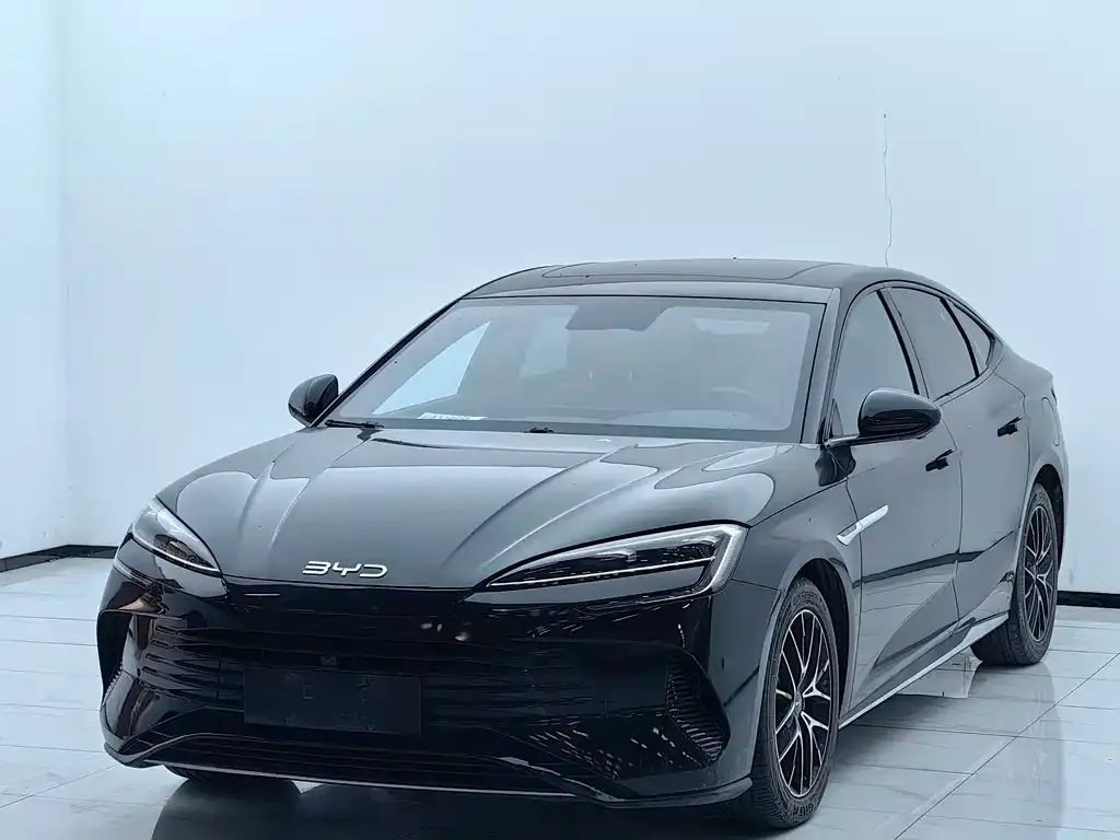 BYD Seal — фото 1