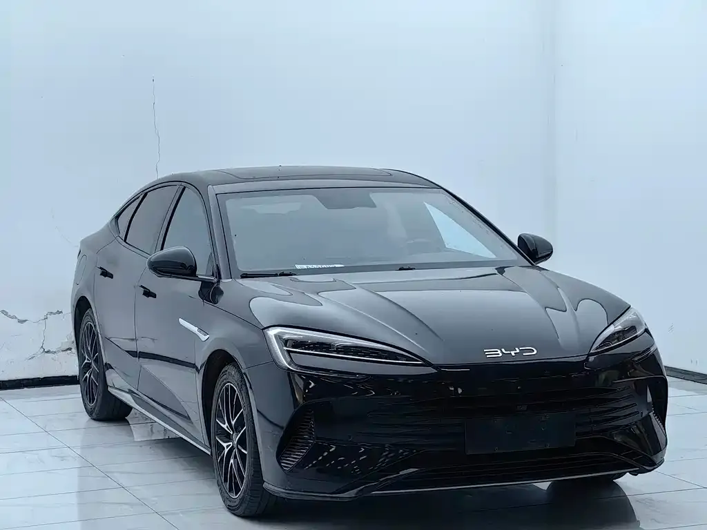 BYD Seal — фото 3