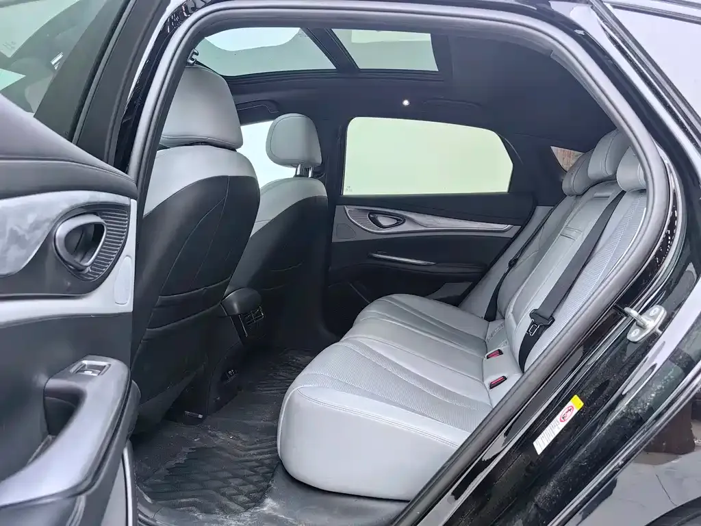 BYD Seal — фото 7