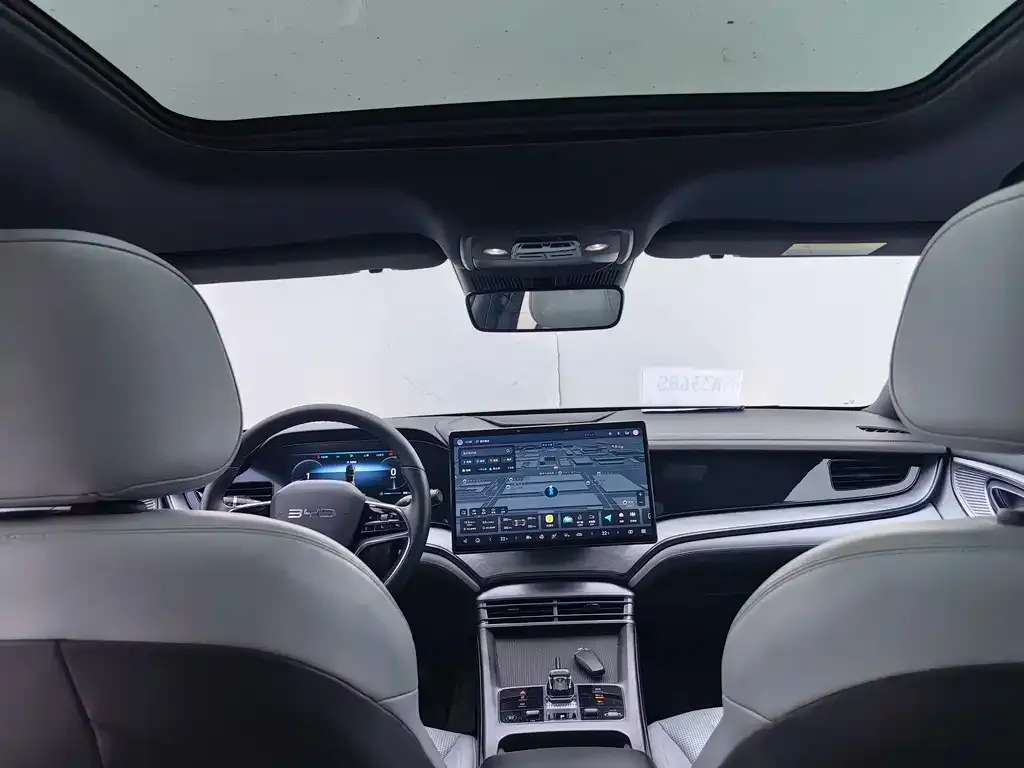 BYD Seal — фото 10