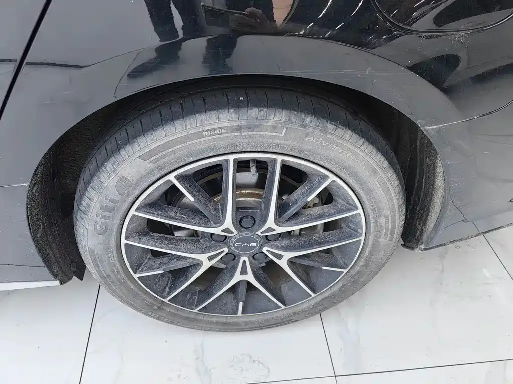 BYD Seal — фото 6
