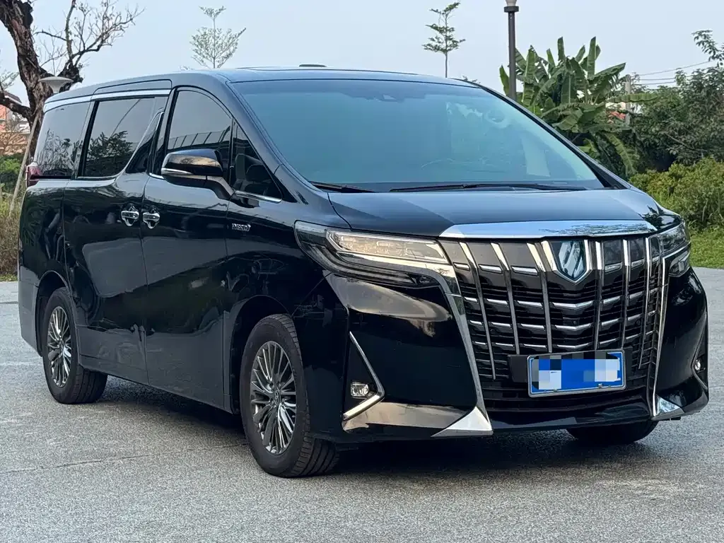 Toyota Alphard — фото 6