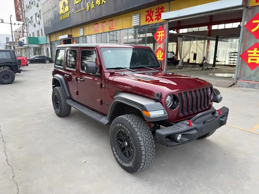 Jeep Wrangler — фото 1