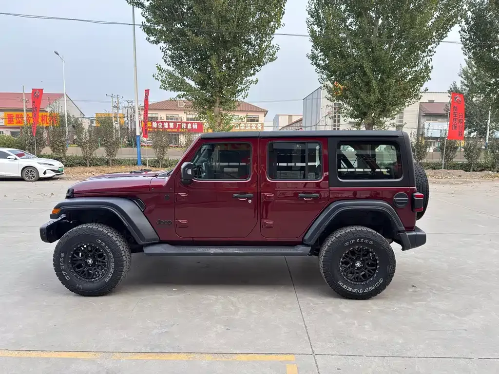 Jeep Wrangler — фото 6