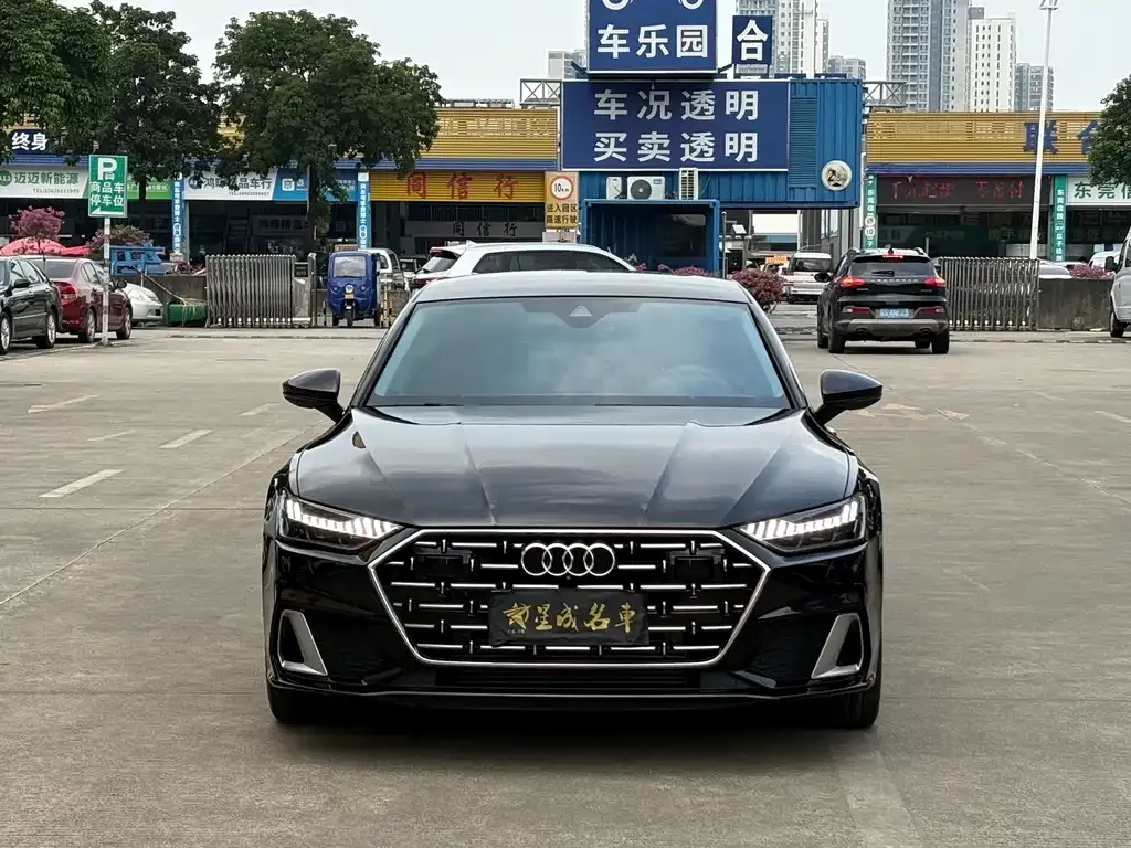 Audi A7L — фото 9