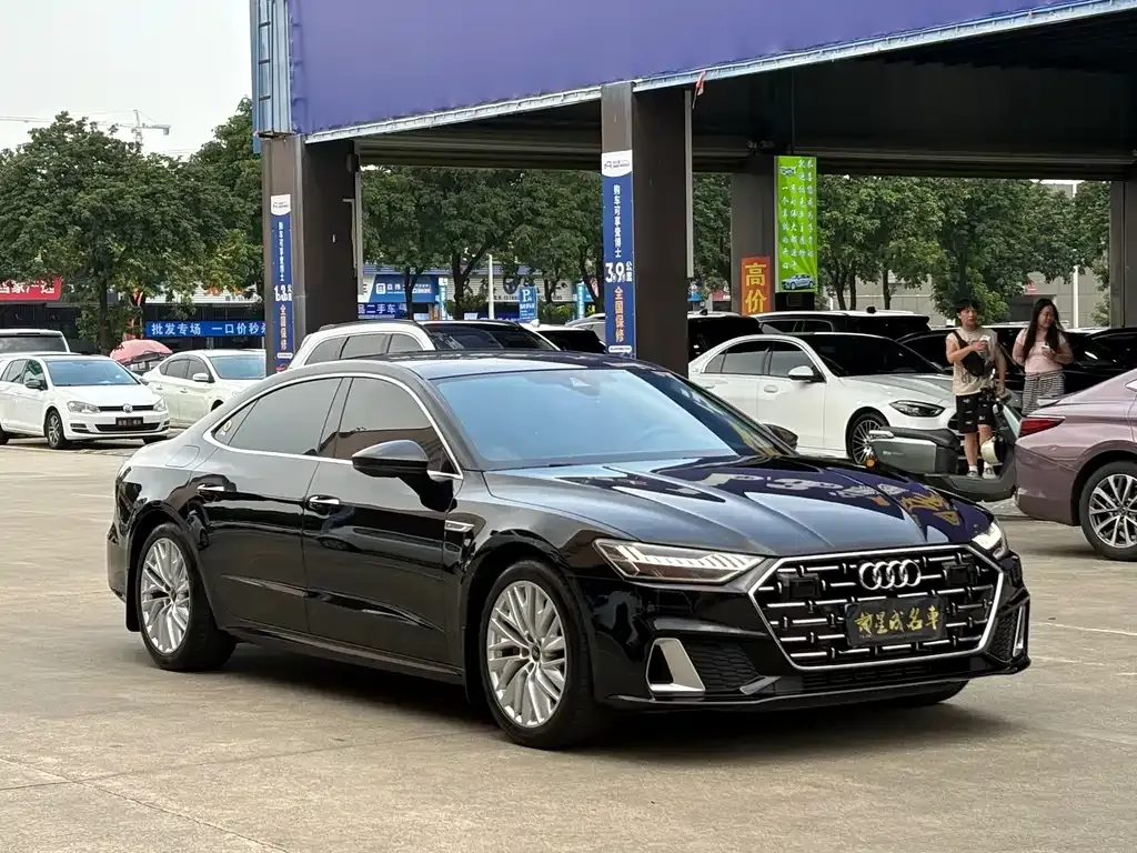 Audi A7L — фото 8