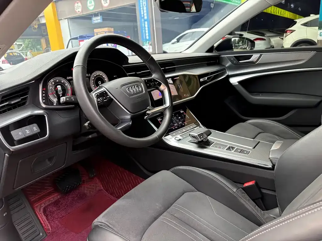 Audi A7L — фото 2