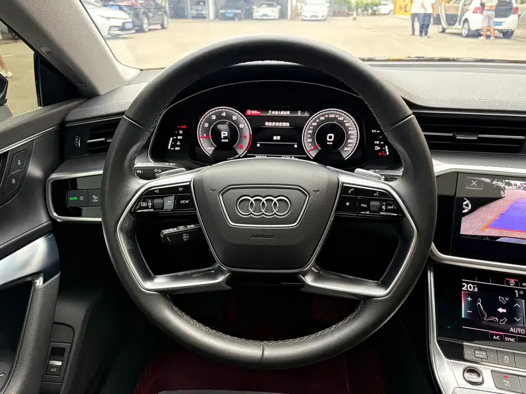 Audi A7L — фото 7