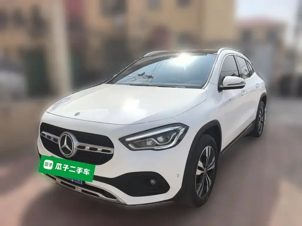 Mercedes-Benz GLA — фото 1