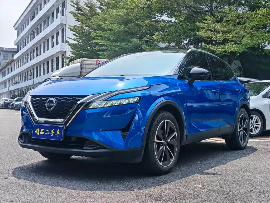 Nissan Qashqai — фото 1