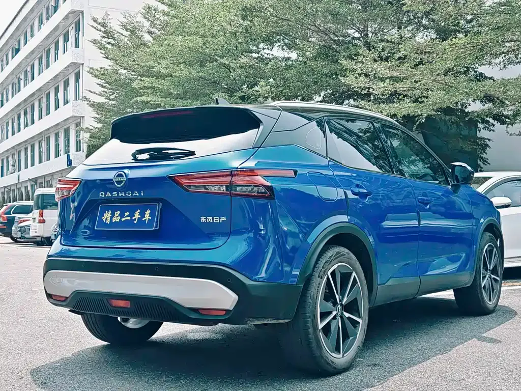Nissan Qashqai — фото 10