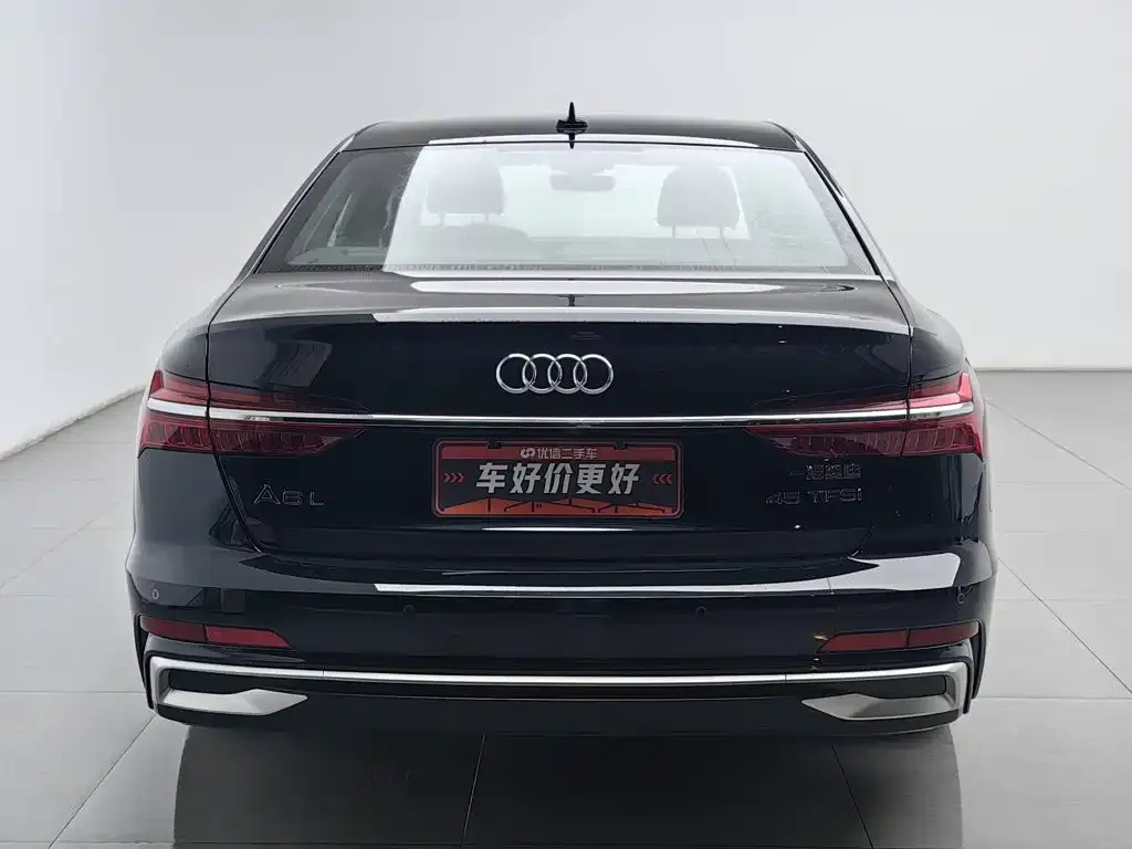 Audi A6L — фото 8