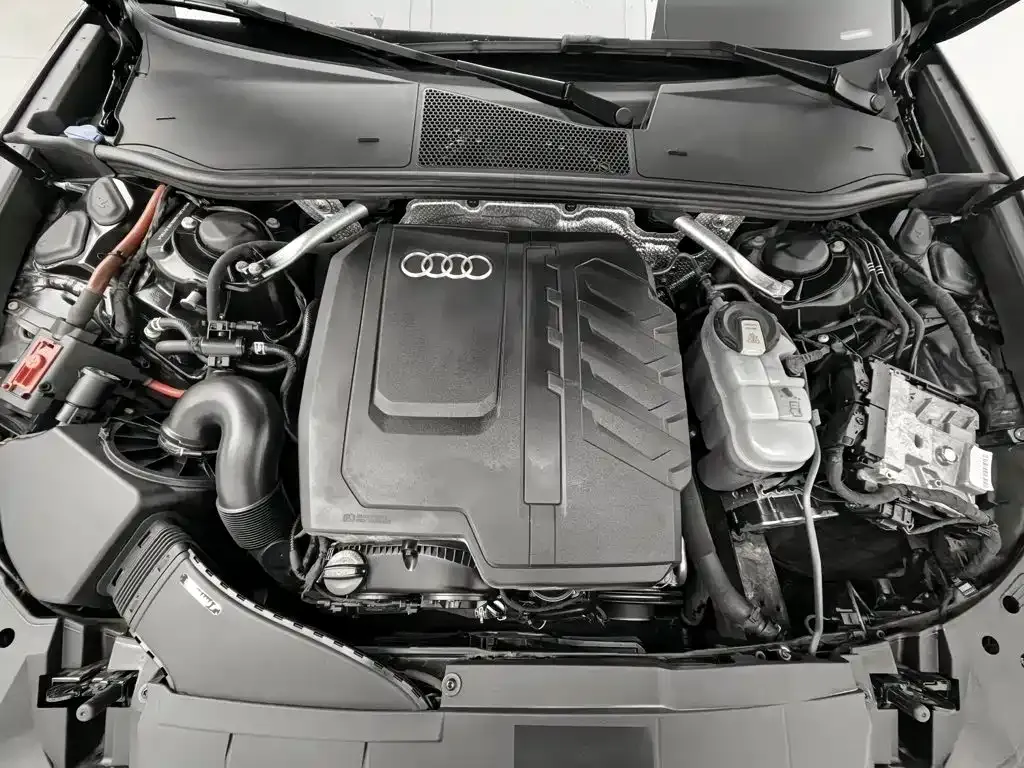 Audi A6L — фото 6