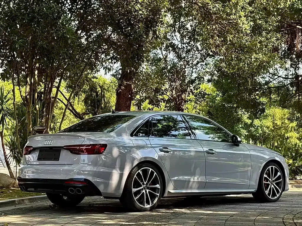 Audi S4 — фото 9