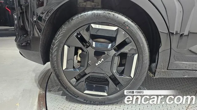 Kia EV3 — фото 10