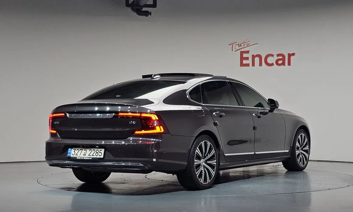 Volvo S90 — фото 2