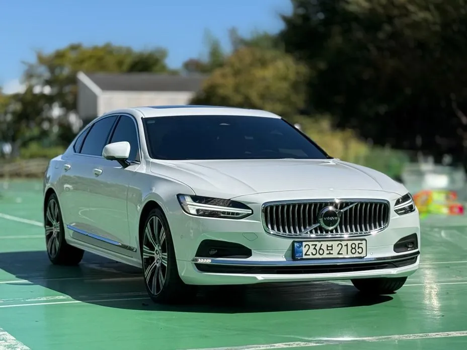 Volvo S90 — фото 1