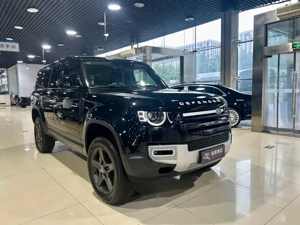 Land Rover Defender — фото 10