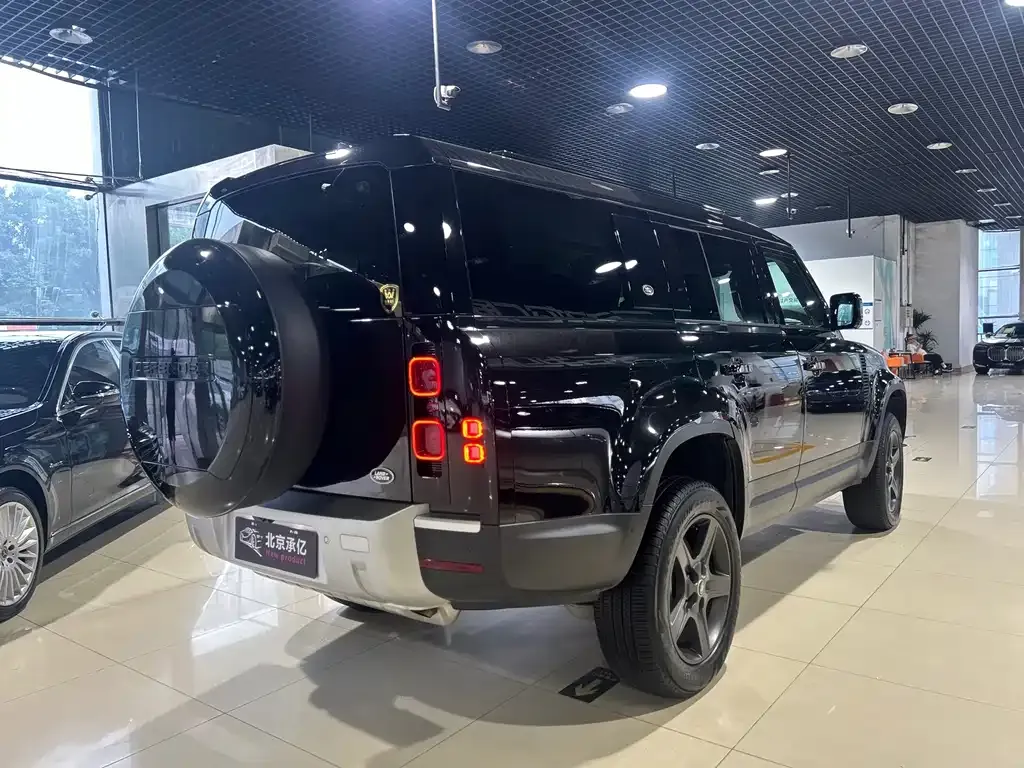 Land Rover Defender — фото 3
