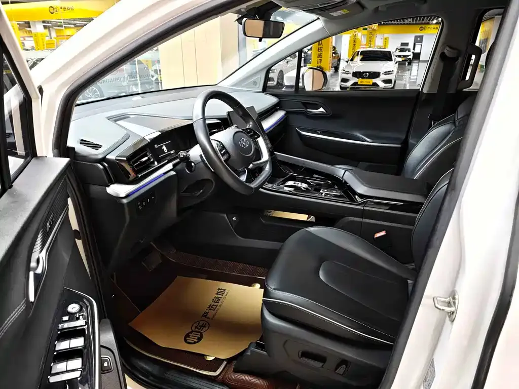 Hyundai Custo — фото 10