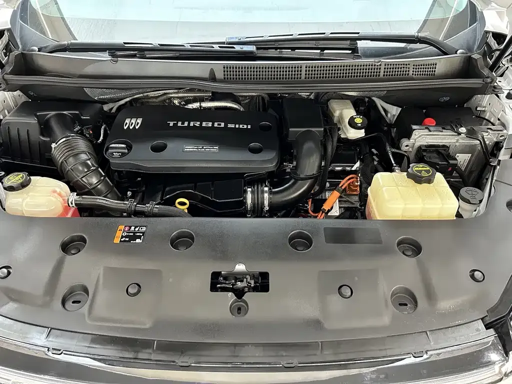 Buick GL8 Hybrid — фото 6
