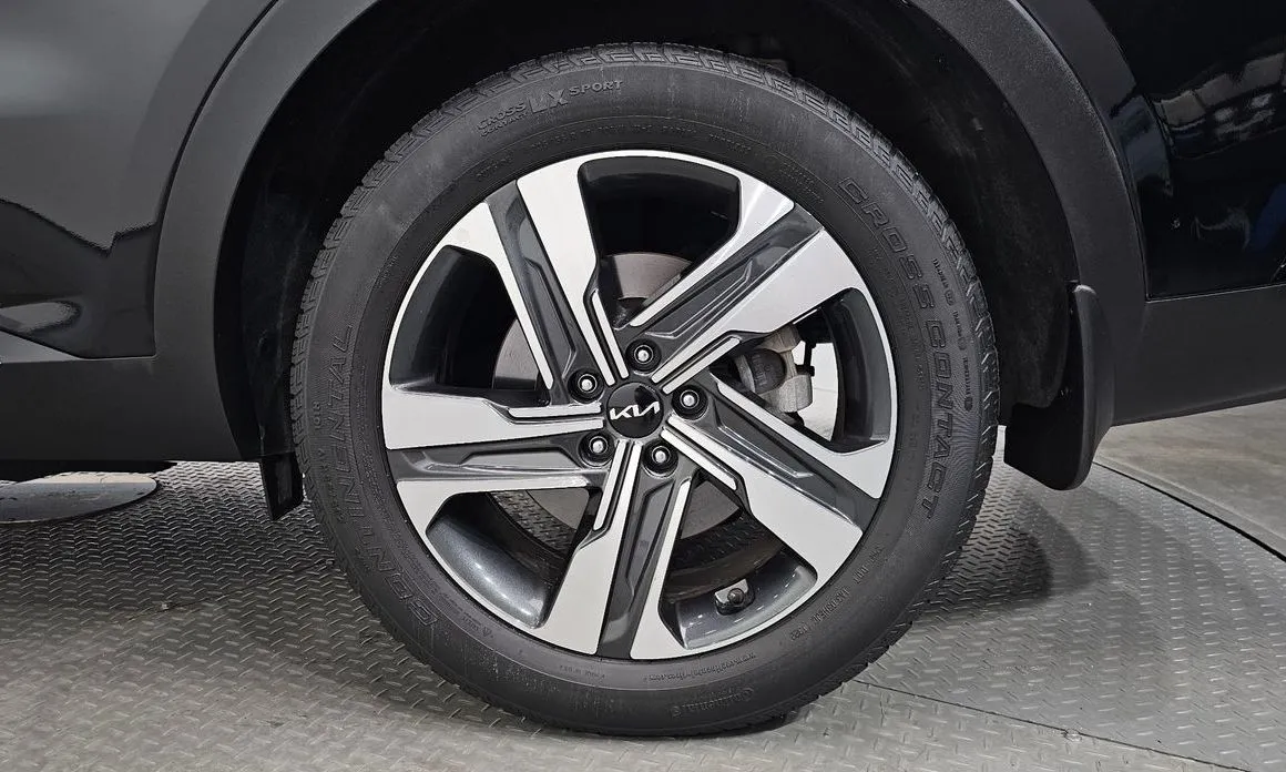 Kia Sorento — фото 9
