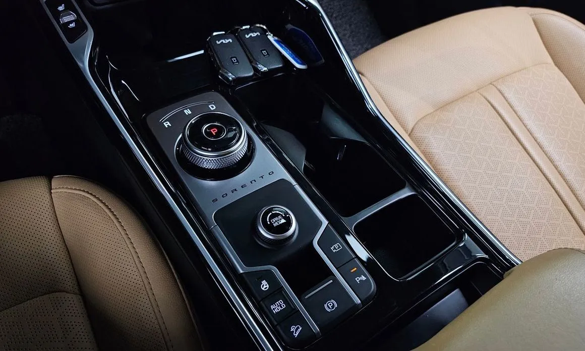 Kia Sorento — фото 10